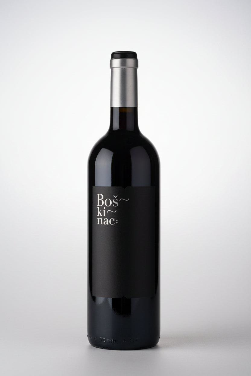 Wine bottle with 'Boskinac' label on a white background