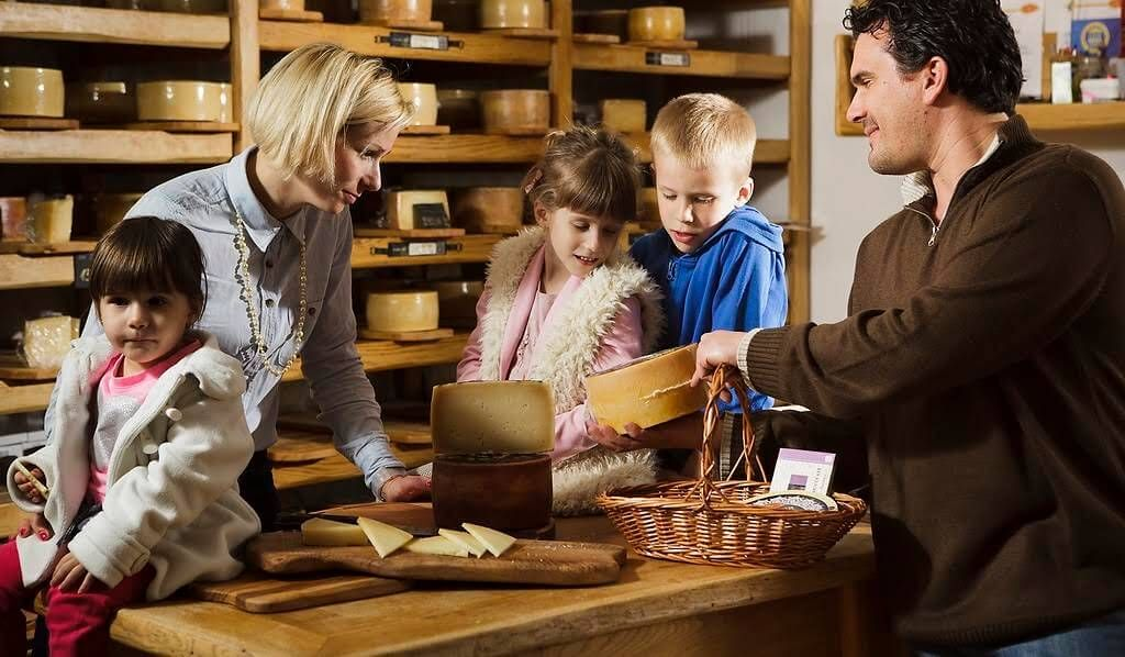 Gligora Cheese & Deli